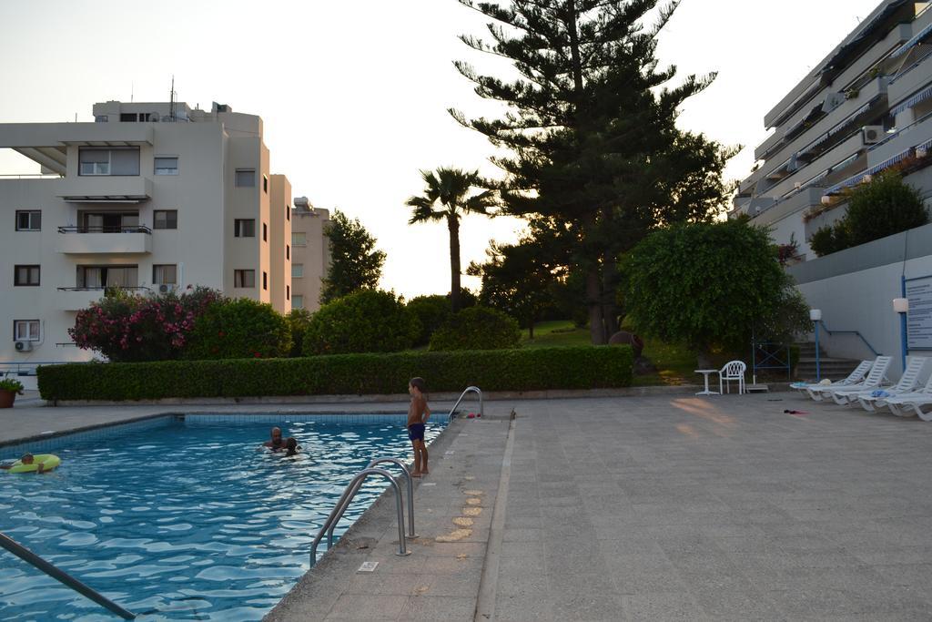 Alania Sea View Apartment Лимасол Екстериор снимка